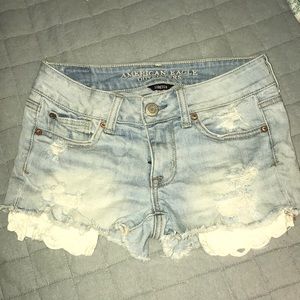 Denim shorts w/ long pockets